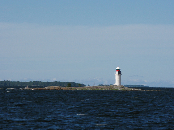 Leuchtturm im Stockholmer Schärengarten